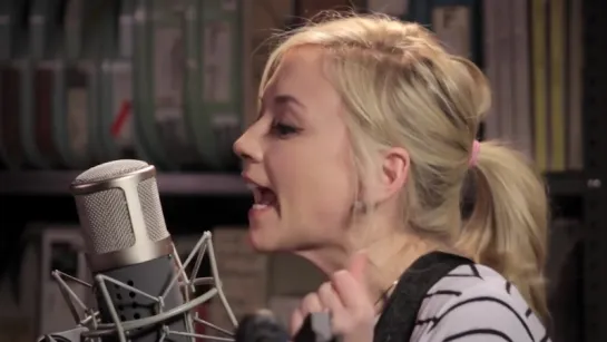 Emily Kinney - Birthday Cake - 24.05.2016 - Paste Studios, New York, NY