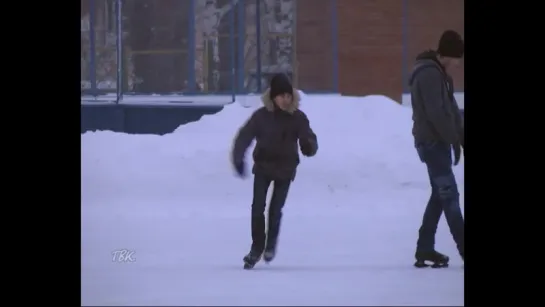 На городском стадионе открылся ледовый каток