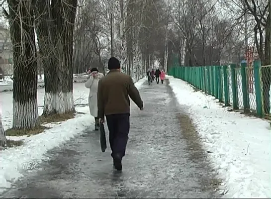 Городские тротуары в ледовом панцире