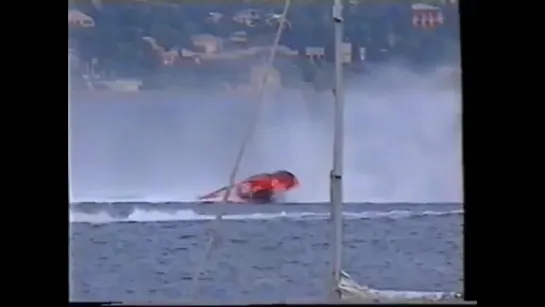 HUGE POWERBOAT CRASH,Bilba Crash with Victory7 OFFSHORE