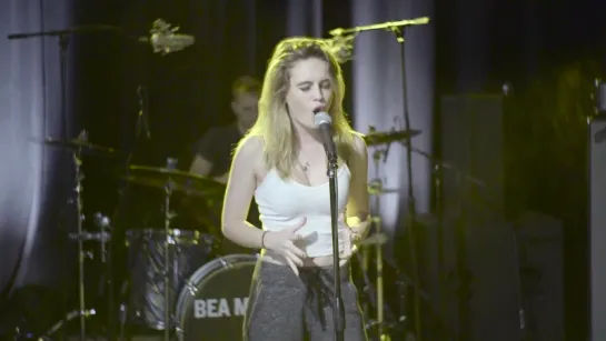 Bea Miller - Paper Doll (Live)