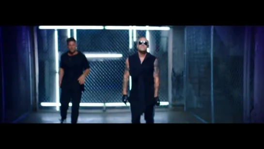 Wisin feat. Ricky Martin - Que Se Sienta El Deseo (Official Video)