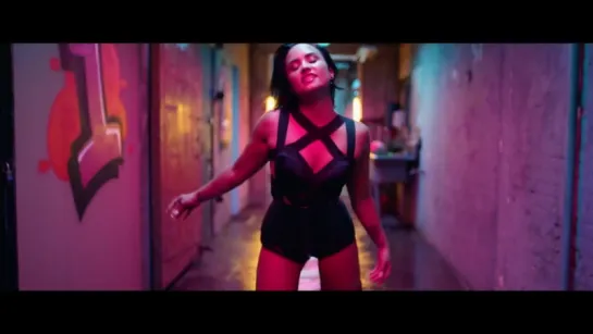 Demi Lovato - Cool for the Summer (Official Video)