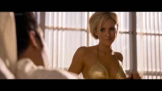 Никки Уилан (Nicky Whelan) в фильме "Шафер напрокат" (The Wedding Ringer, 2015, Джереми Гарелик) 1080p