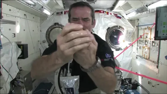 How To Wash Your Hands In SpaceVideo