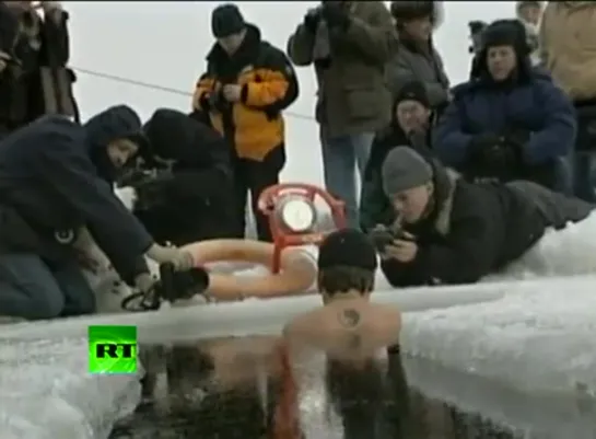 В прорубь с головой_ чем полезно моржевание