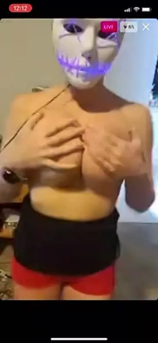 Big Tits Flashing Mask TikTok Tits leak onlyfans leaked sexonly.top/xxx