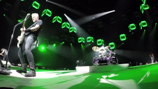 Metallica: Of Wolf and Man (MetOnTour - Lyon, France - 2017)