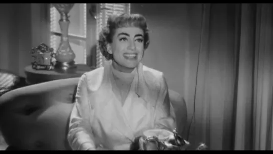 Quee Bee - La abeja reina - Joan Crawford. Español.