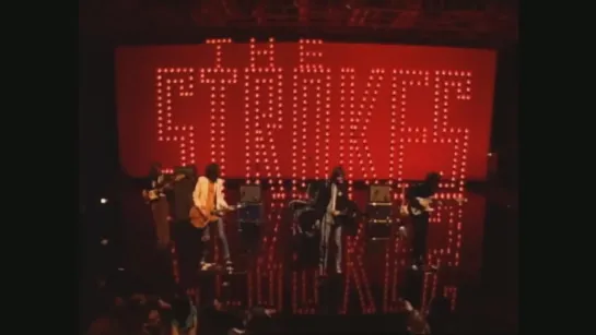 The Strokes - New York city cops  ᴴᴰ   live MTV $2 Dollar Bill Concert (NYС cops) LP « Is This It »