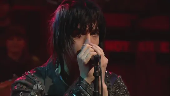 Julian Casablancas [The Strokes] - River of Brakelights Live on Jimmy Fallon