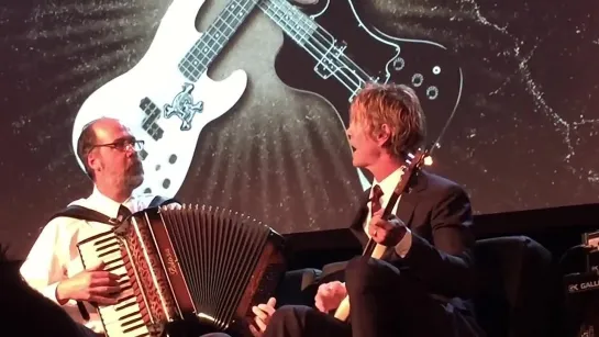 Duff Mckagan & Krist Novoselic -  Playing Sweet Child O Mine []