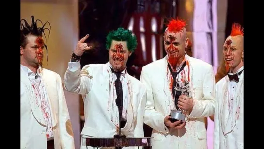 MuDvAyNe - получают премию MTV -  Win 1st ever MTV2 award for the Dig video