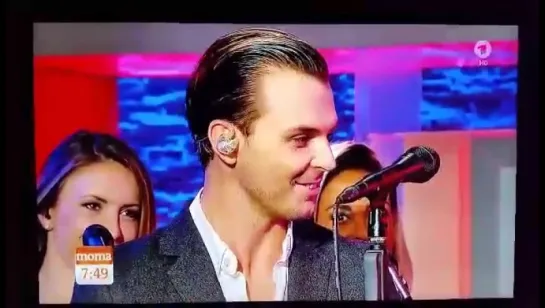 Hurts - intro Lights live at Moma Morgenmagazin - ARD Das Erste