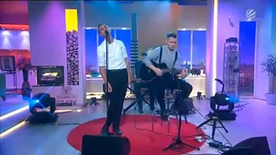 Hurts - Ohne Dich (06.09.2013 Frühstücksfernsehen Sat.1) 2