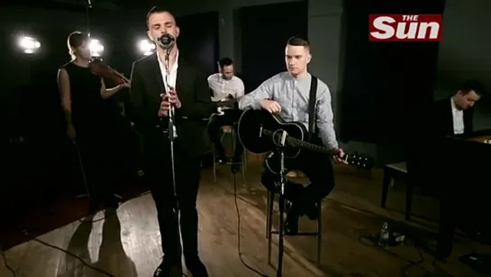 Hurts - Wonderwall (Oasis cover) at the Biz Session (The Sun)