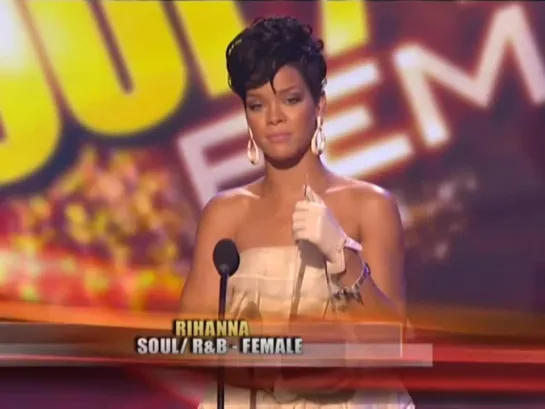 AMA 2008 Acceptance Speech Soul_RB Female Rihanna