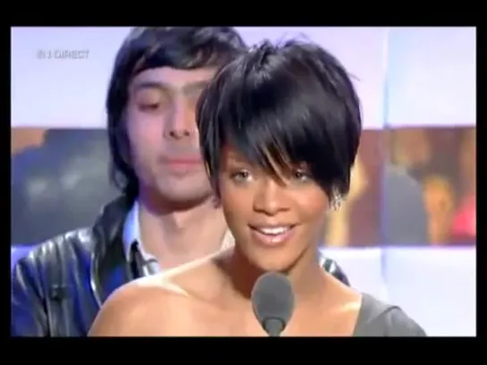 Rihanna Wins Award @ NRJ Music Awards France 2008