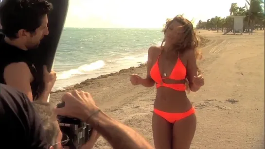 Beyonce - Sport Illustrated Swimsuit Photoshoot (2007)