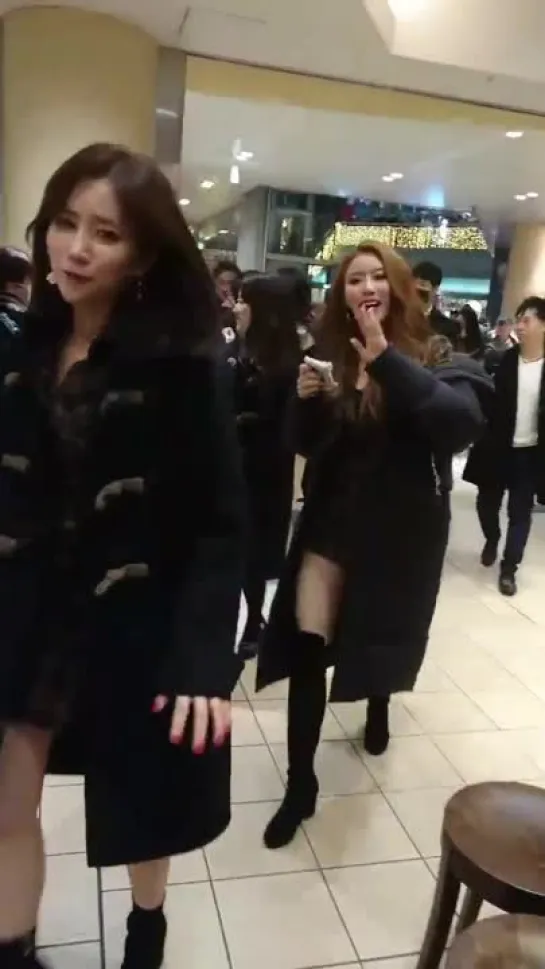 [190126] Lovelyz @  «Morinomiya Q`s Mall Base», Осака, День 2