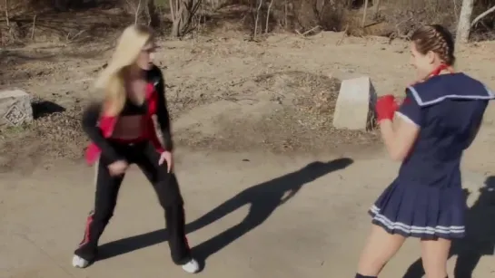 Boxer Girl vs Muay Thai Schoolgirl Fight Scene (Tekken - Street Fighter Style)