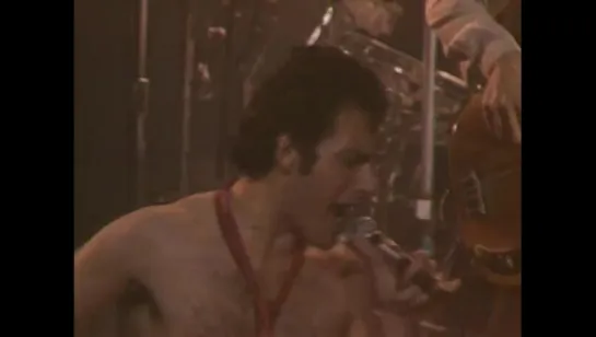 QUEEN- Sheer Heart Attack (Live At Hammersmith, 1979)