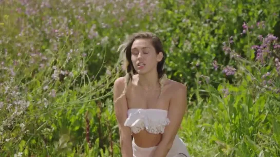 Miley Cyrus - Malibu (Official Video)