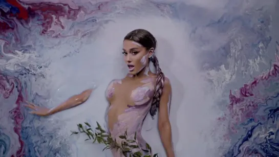 Ariana Grande - God is a woman