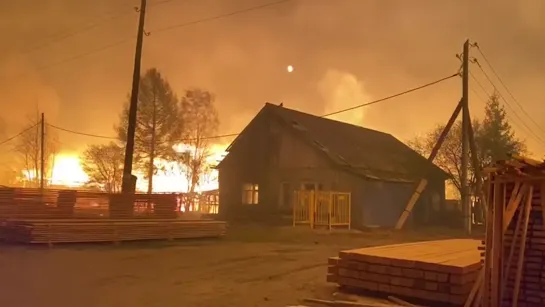 Лесной пожар перекинулся из Урала в Сибирь