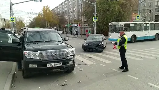 Мать подставила 2-летнего сына под удар "Крузака". Real video