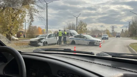 Гаишная Октавия попала в дтп во время погони