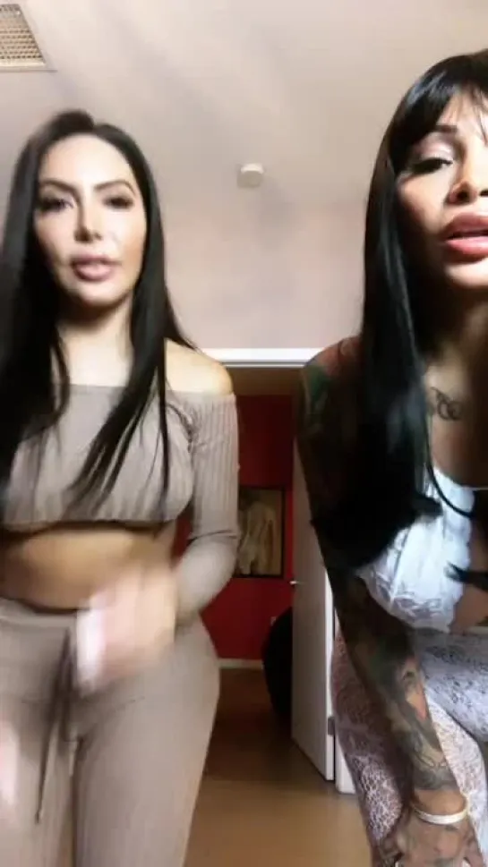 Brittanya Razavi and lelastar live instagram