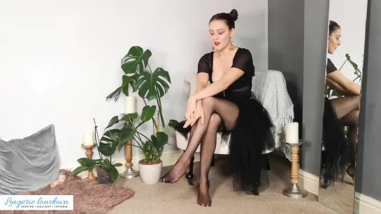 Scarlot Rose reviews Gabriella Kabarette tights model 155