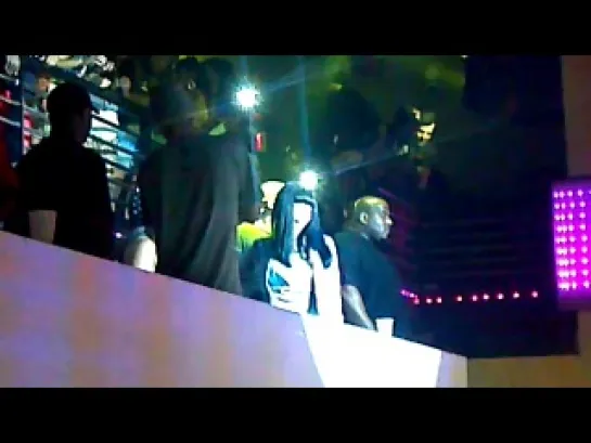 Nicki Minaj - Beez In The Trap (@ Ibiza, Spain) (21/7/2012)