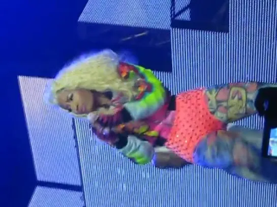 Nicki Minaj - Moment 4 Life (Live @ Wired Fest, NJ)