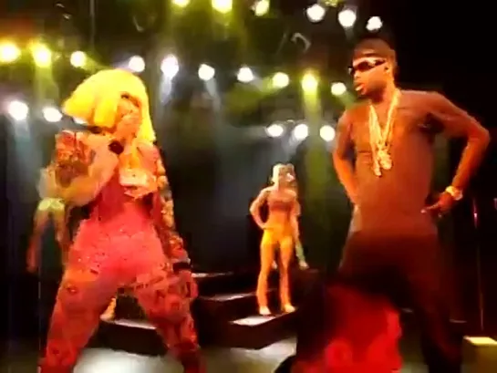 Nicki Minaj - Stupid Hoe (Live @ Yokohama, Japan)