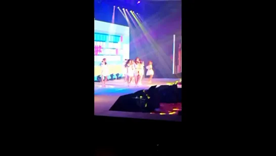 170813 | Lovelyz - WoW! | Solaire Kpop Concert