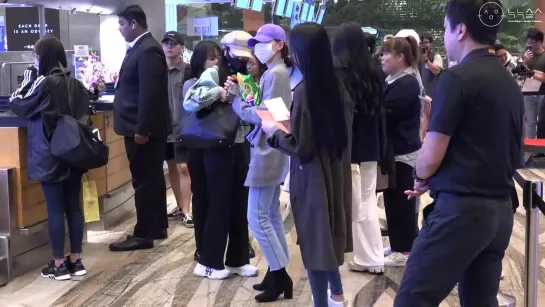 190319 | Lovelyz | Changi Airport