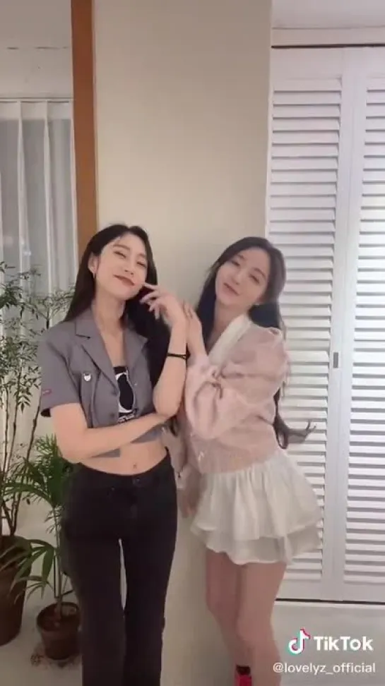 210915 @Official_LVLZ TikTok Update - JISOO KEI - -