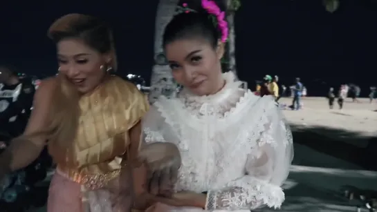 Pattaya Beach Road Ladies - Loy Krathong 2018 in Pattaya