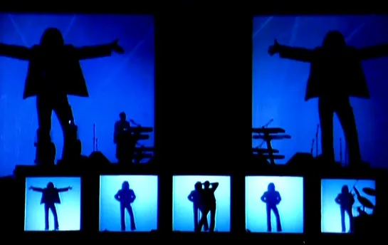 Depeche Mode - I Feel You  ᴴᴰ (Devotional Tour Live) 1993 Anton Corbijn