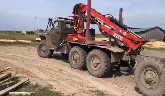 Видео от Союз Лесозаготовителей. Харвестеры и Форвардеры.