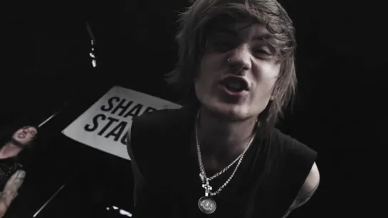 Asking Alexandria - I Won't Give In