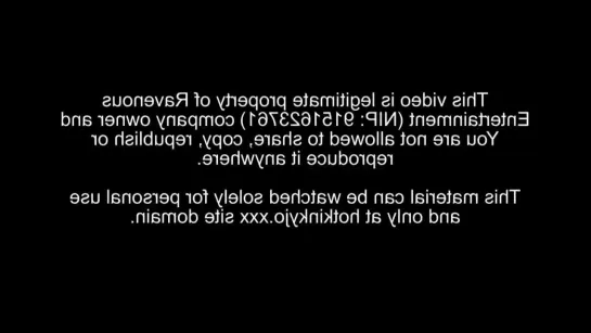 Что она творит со своим дилдо