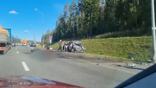 Фура врезалась в велосипедистов