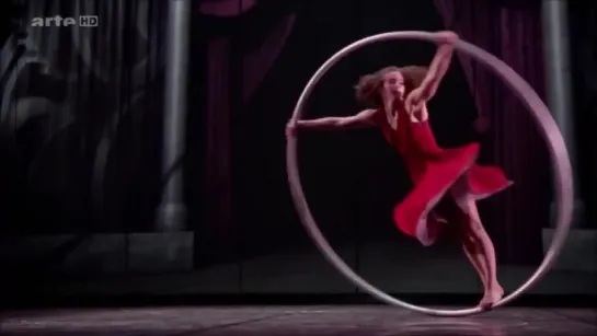 Angelica Bongiovonni - Beautiful Cyr Wheel Dance