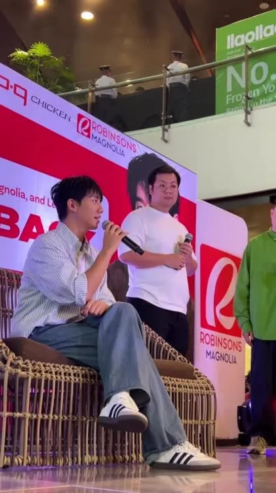 2023.09.17 Lee Seung Gi at Robinsons Magnolia for BBQ Chicken Event