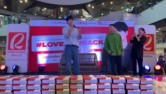 2023.09.17 Lee Seung Gi at Robinsons Magnolia for BBQ Chicken Event