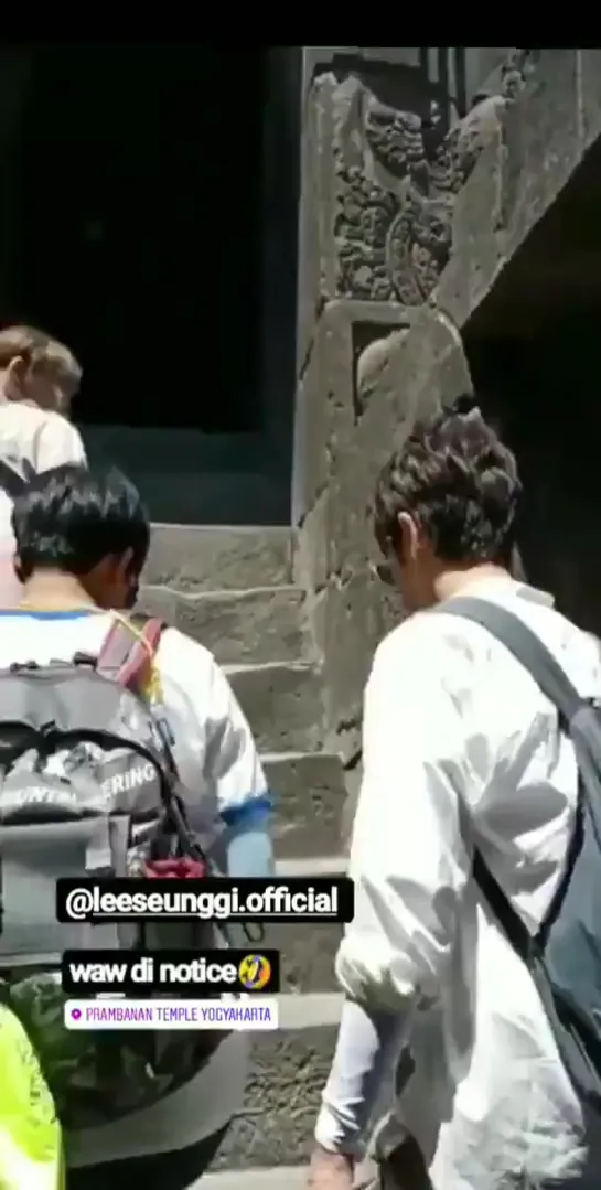 akutanpanama  LeeSeungGi di prambanan