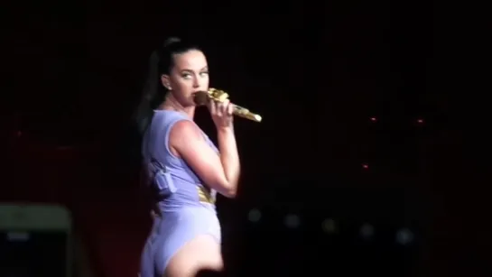 Кэти Перри (Katy Perry) - "I Kissed A Girl" Live (12 октября 2015)